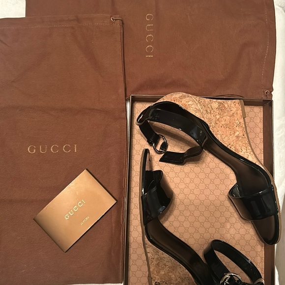 Gucci Cork Wedges, Like New Condition (worn 1x) - Picture 6 of 7